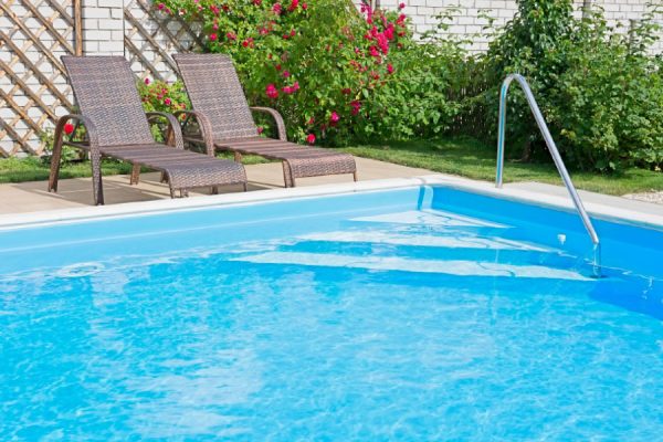 How to Identify a Leaking Pool